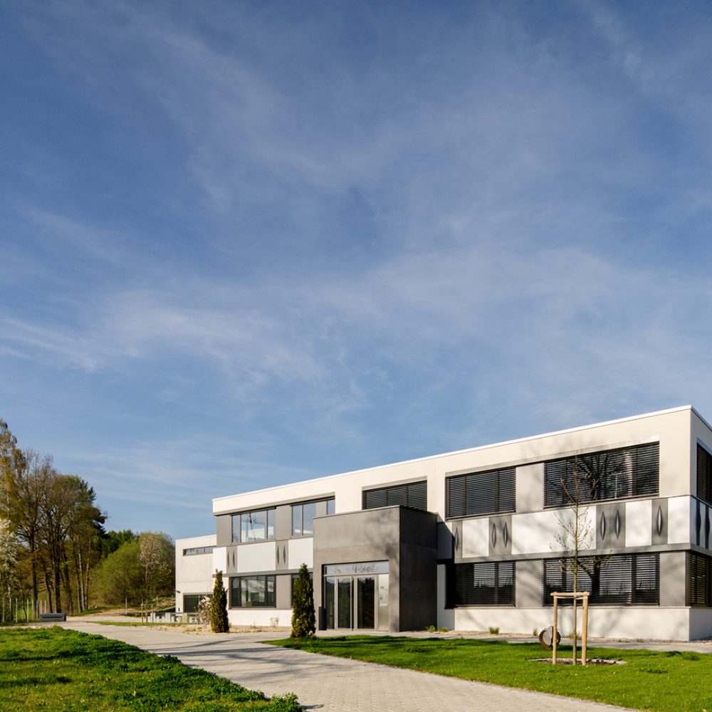 Aussenaufnahme Hagl Gebäude in Gütlsdorf