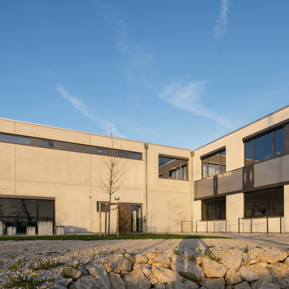 Aussenaufnahme Hagl Gebäude in Gütlsdorf